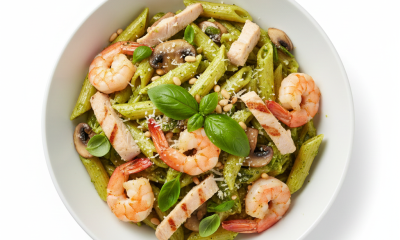 Penne Pesto mit Pute Champignons Shrimps und Pesto